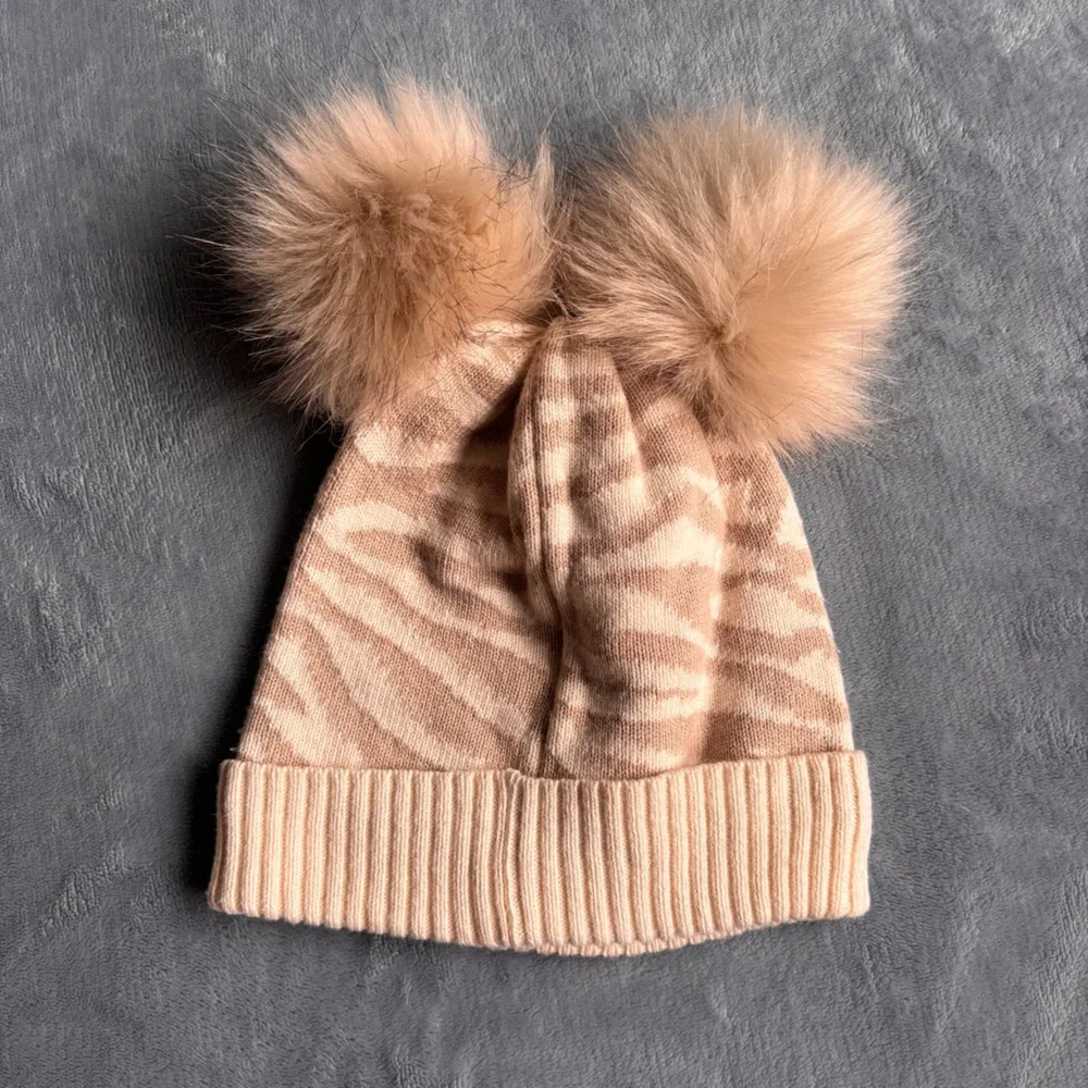 Baby Gap Knit Beanie With a Beige Zebra Print & Pompom- S/M - Picture 2 of 4